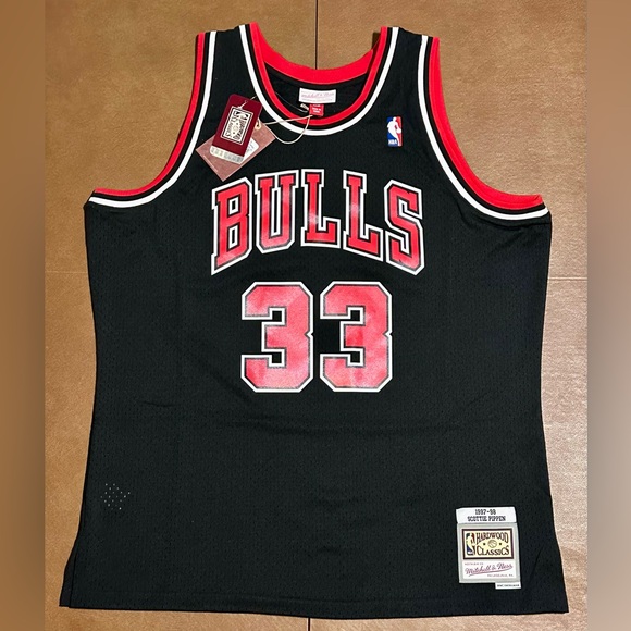 NWT - Mitchell & Ness Chicago Bulls, Scottie Pippen SwingMan Jersey, Size - XL - Picture 1 of 6